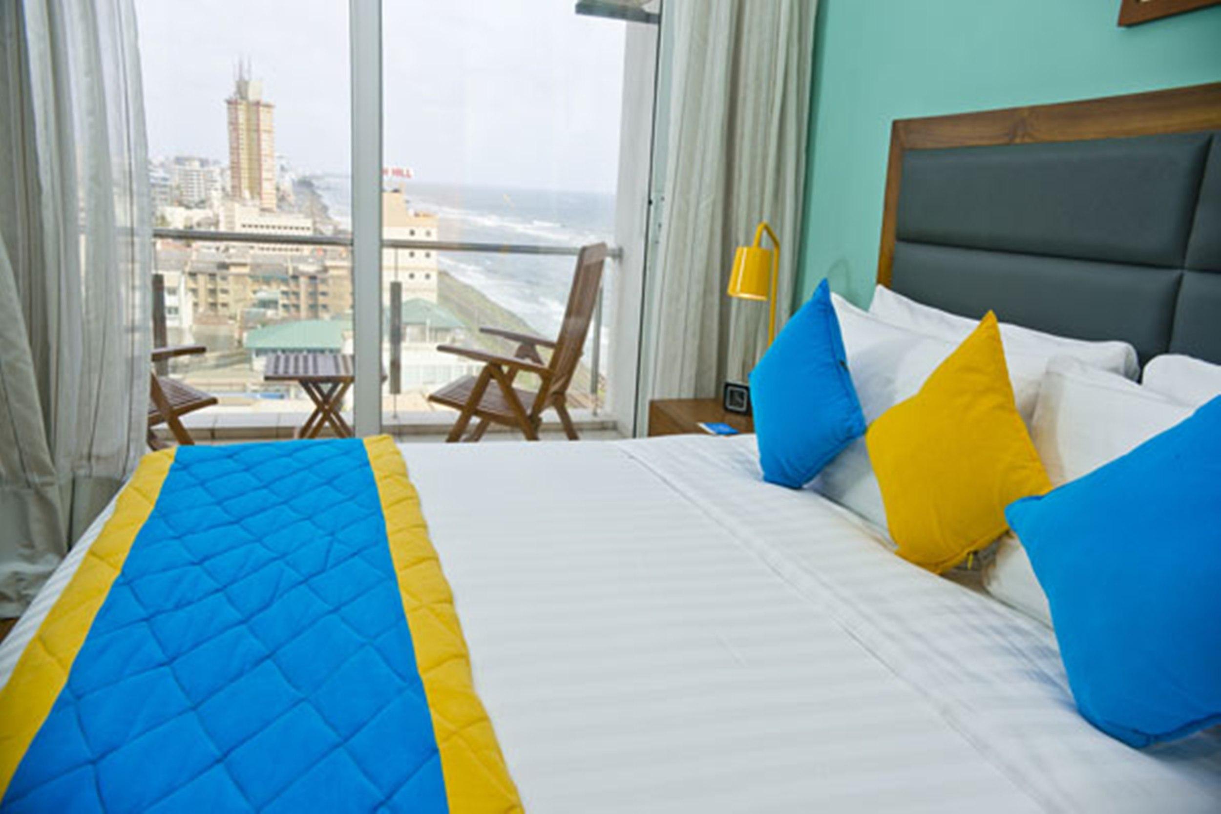 Ocean Edge Suites & Hotel Коломбо Екстериор снимка