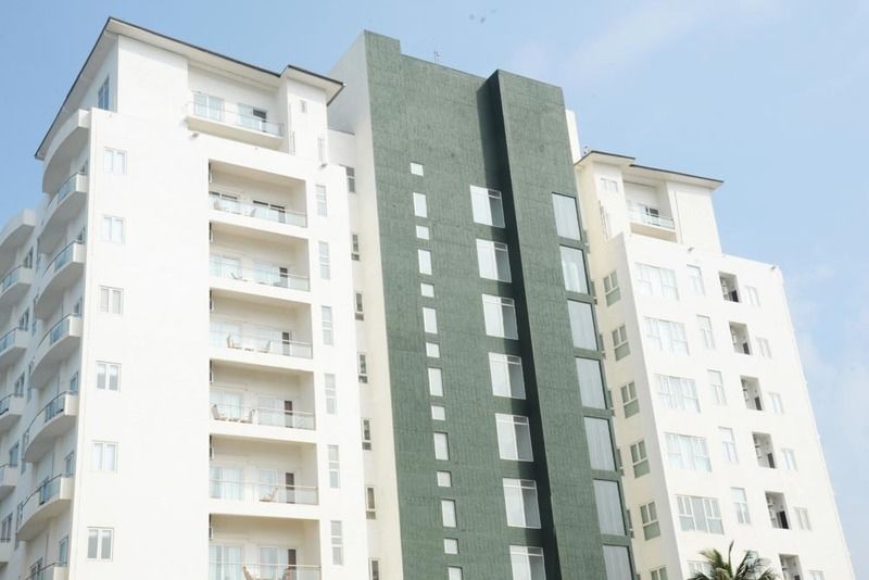Ocean Edge Suites & Hotel Коломбо Екстериор снимка