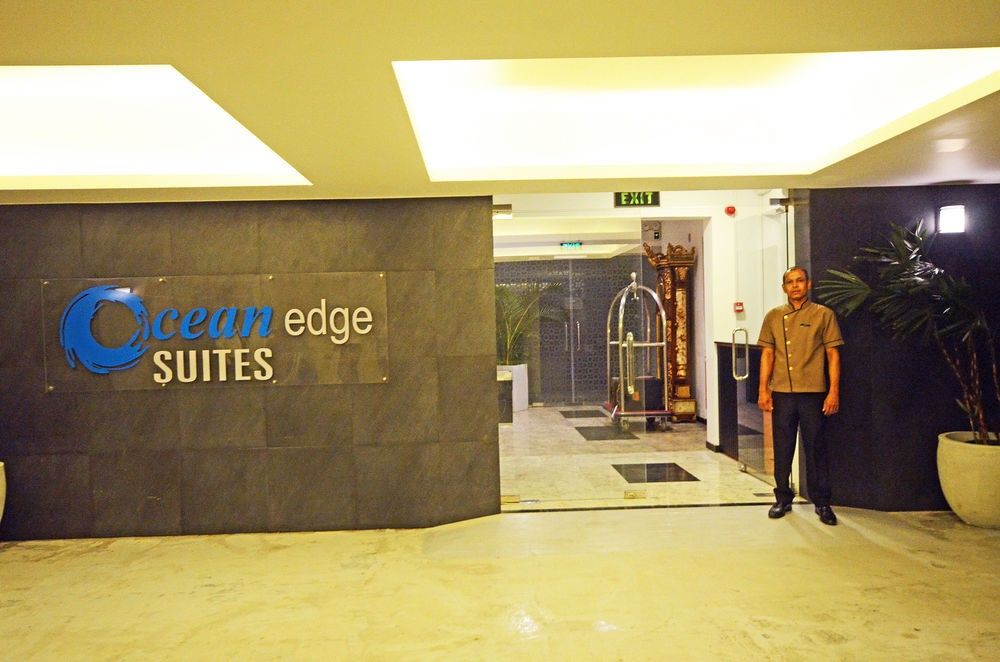 Ocean Edge Suites & Hotel Коломбо Екстериор снимка
