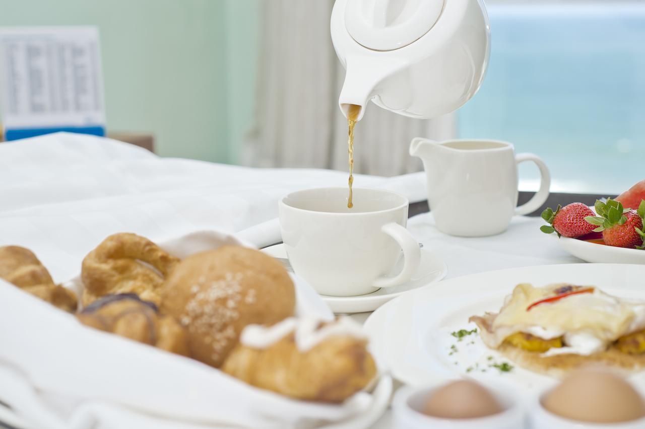 Ocean Edge Suites & Hotel Коломбо Екстериор снимка